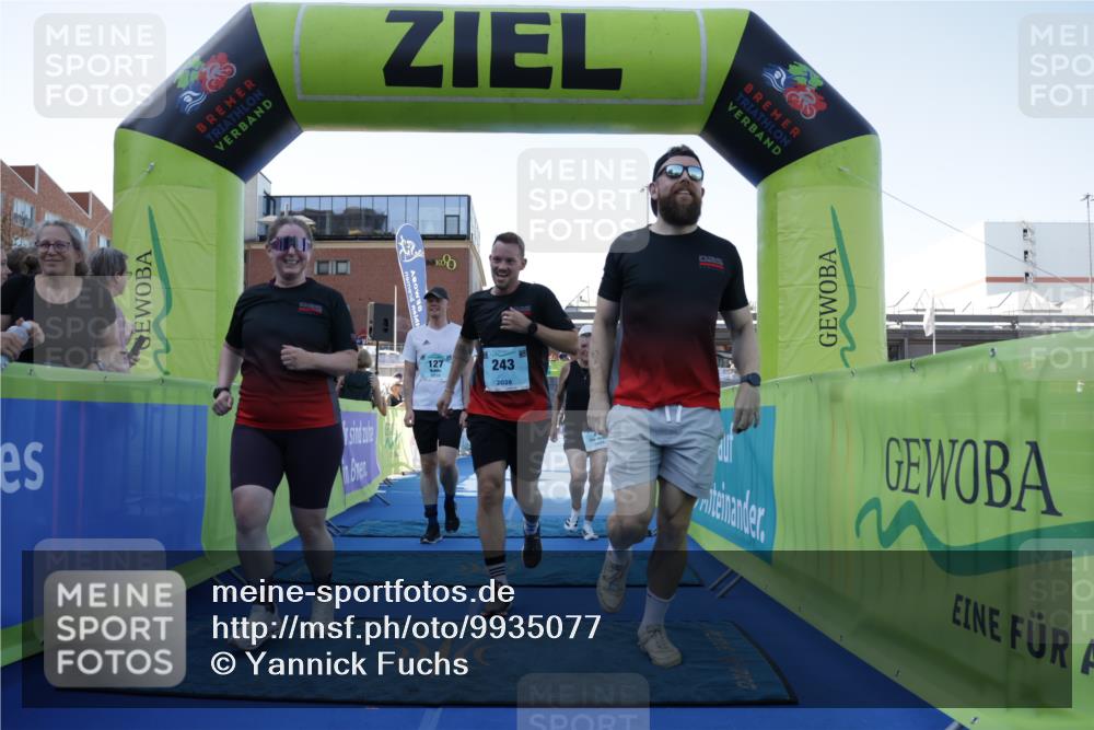 09.08.2026 - GEWOBA Citytriathlon Bremen Yannick Fuchs http://msf.ph/oto/9935077 09.08.2026 11:38:12 Ziel 75, 127, 243 meine-sportfotos.de