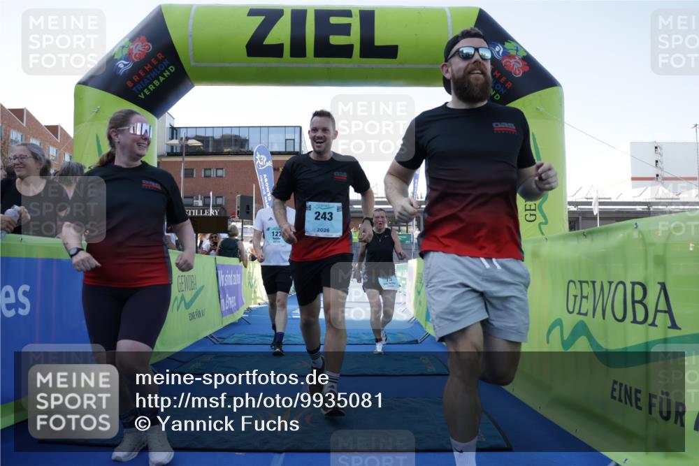 09.08.2026 - GEWOBA Citytriathlon Bremen Yannick Fuchs http://msf.ph/oto/9935081 09.08.2026 11:38:13 Ziel 75, 127, 243 meine-sportfotos.de