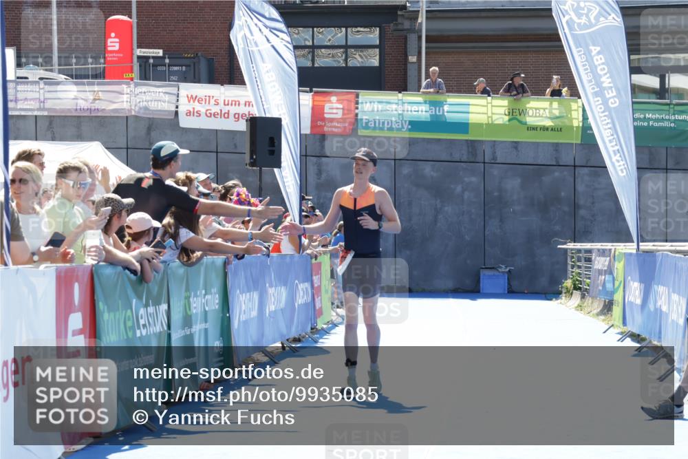 09.08.2026 - GEWOBA Citytriathlon Bremen Yannick Fuchs http://msf.ph/oto/9935085 09.08.2026 14:46:45 Ziel 605 meine-sportfotos.de