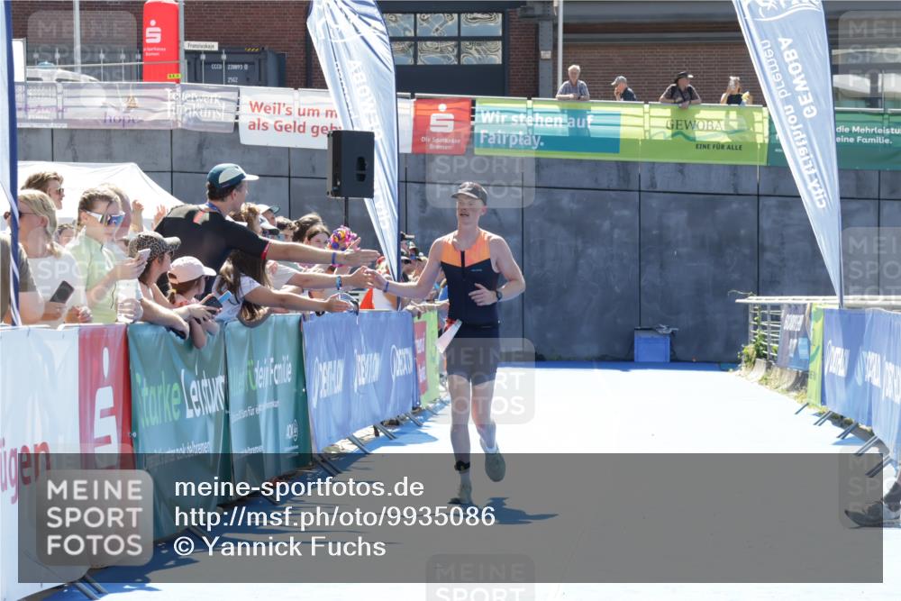 09.08.2026 - GEWOBA Citytriathlon Bremen Yannick Fuchs http://msf.ph/oto/9935086 09.08.2026 14:46:45 Ziel 605 meine-sportfotos.de