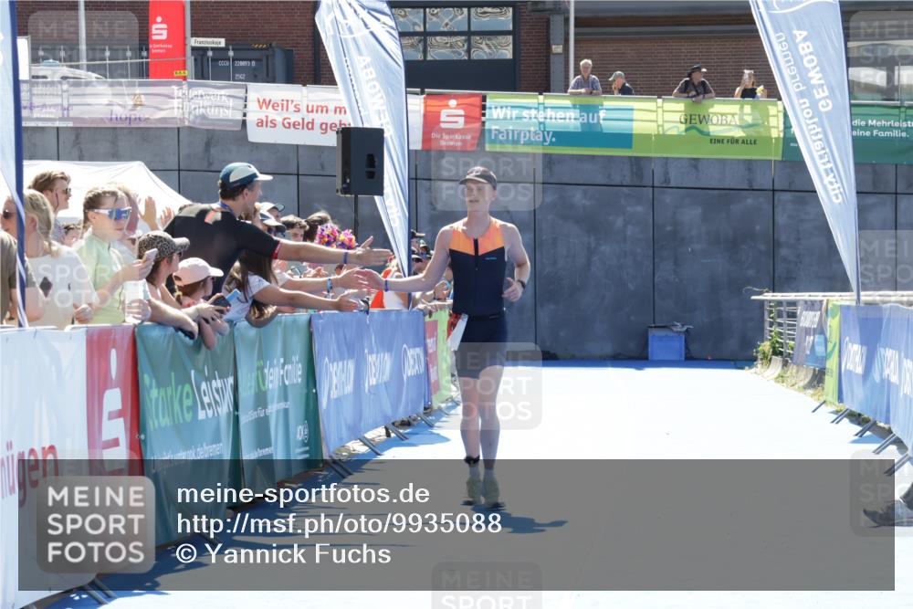 09.08.2026 - GEWOBA Citytriathlon Bremen Yannick Fuchs http://msf.ph/oto/9935088 09.08.2026 14:46:45 Ziel 605 meine-sportfotos.de