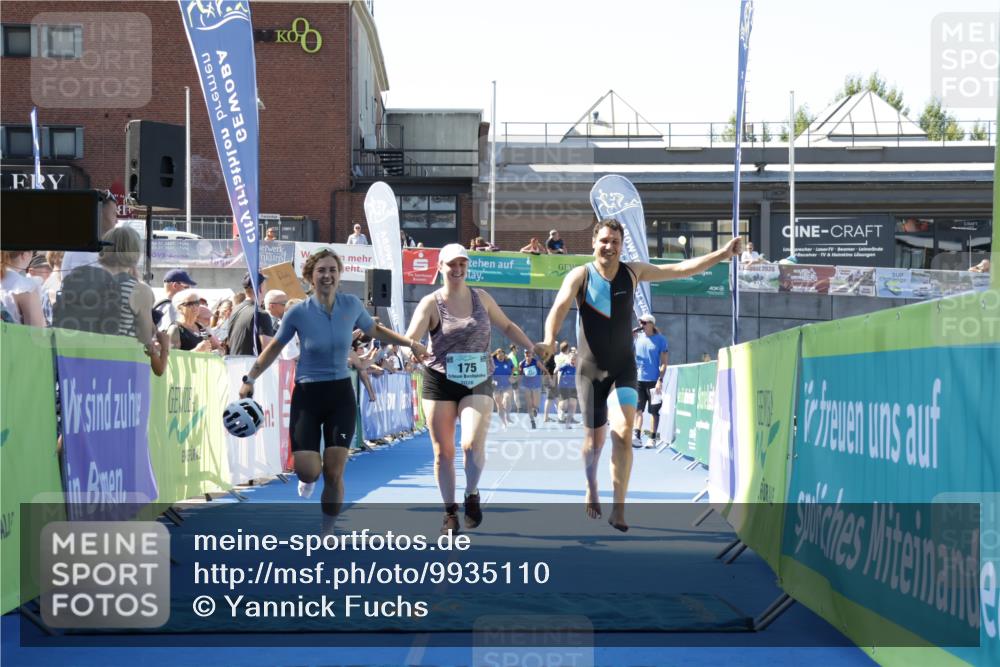 09.08.2026 - GEWOBA Citytriathlon Bremen Yannick Fuchs http://msf.ph/oto/9935110 09.08.2026 11:38:21 Ziel 175 meine-sportfotos.de