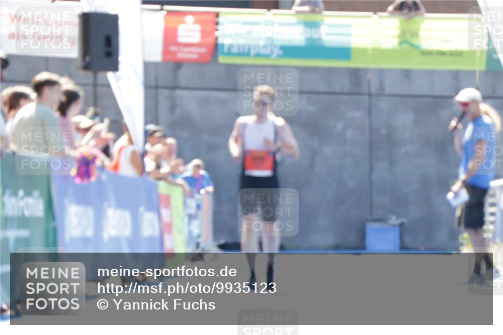 09.08.2026 - GEWOBA Citytriathlon Bremen Yannick Fuchs http://msf.ph/oto/9935123 09.08.2026 14:47:03 Ziel  meine-sportfotos.de