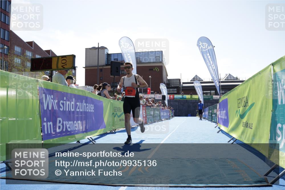 09.08.2026 - GEWOBA Citytriathlon Bremen Yannick Fuchs http://msf.ph/oto/9935136 09.08.2026 14:47:09 Ziel 626 meine-sportfotos.de
