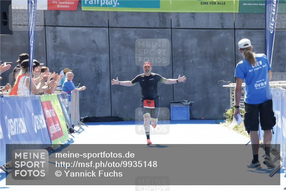 09.08.2026 - GEWOBA Citytriathlon Bremen Yannick Fuchs http://msf.ph/oto/9935148 09.08.2026 14:47:50 Ziel  meine-sportfotos.de