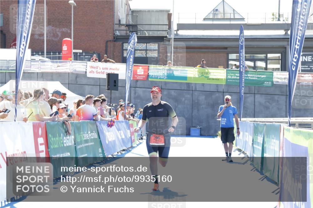 09.08.2026 - GEWOBA Citytriathlon Bremen Yannick Fuchs http://msf.ph/oto/9935160 09.08.2026 14:47:54 Ziel 796 meine-sportfotos.de