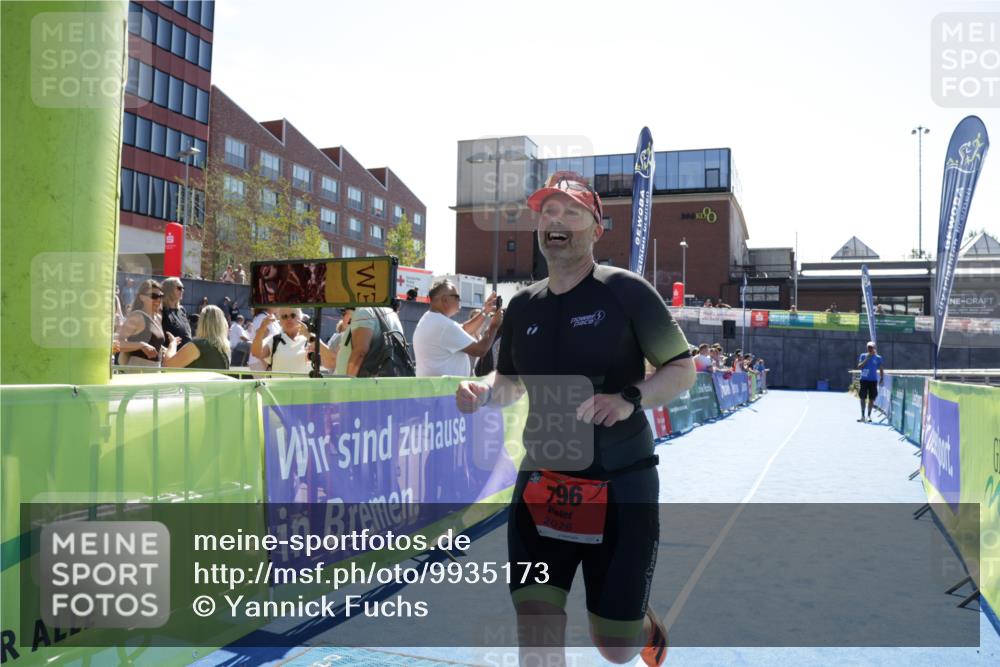 09.08.2026 - GEWOBA Citytriathlon Bremen Yannick Fuchs http://msf.ph/oto/9935173 09.08.2026 14:47:57 Ziel 796 meine-sportfotos.de