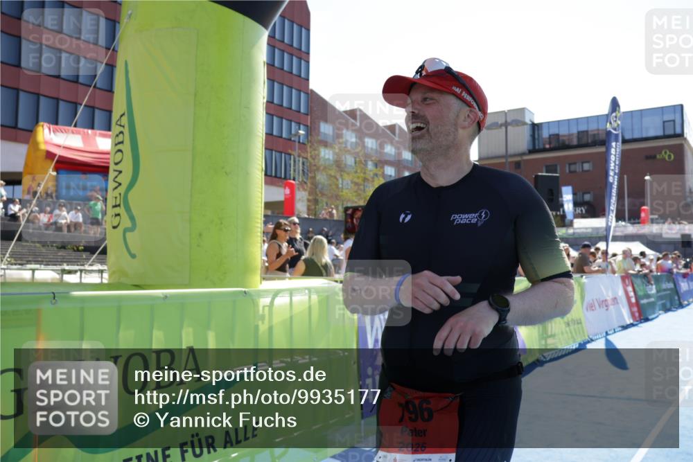 09.08.2026 - GEWOBA Citytriathlon Bremen Yannick Fuchs http://msf.ph/oto/9935177 09.08.2026 14:47:57 Ziel 796 meine-sportfotos.de