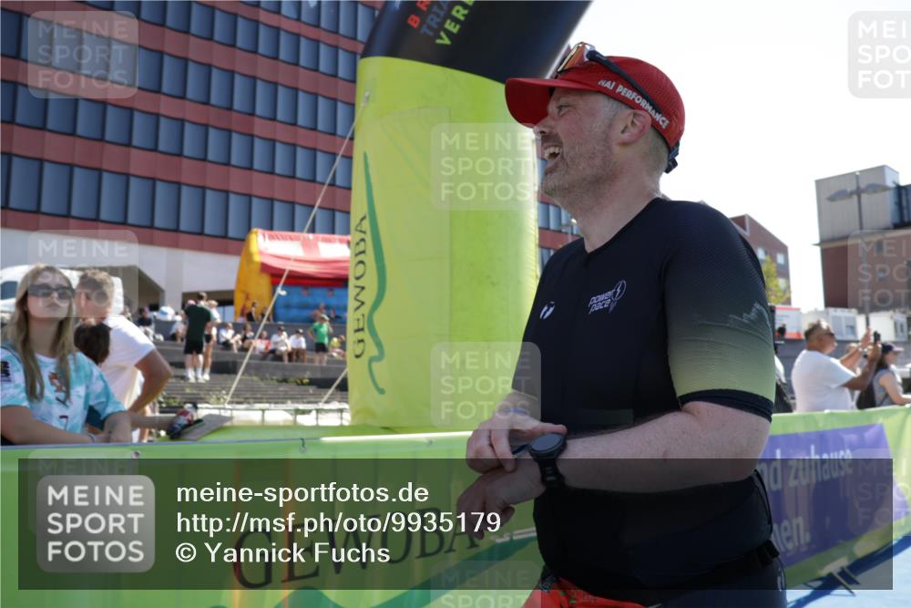 09.08.2026 - GEWOBA Citytriathlon Bremen Yannick Fuchs http://msf.ph/oto/9935179 09.08.2026 14:47:57 Ziel 796 meine-sportfotos.de
