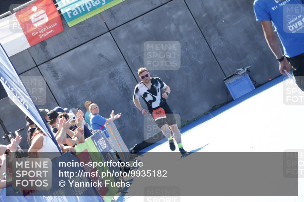09.08.2026 - GEWOBA Citytriathlon Bremen Yannick Fuchs http://msf.ph/oto/9935182 09.08.2026 14:48:17 Ziel  meine-sportfotos.de