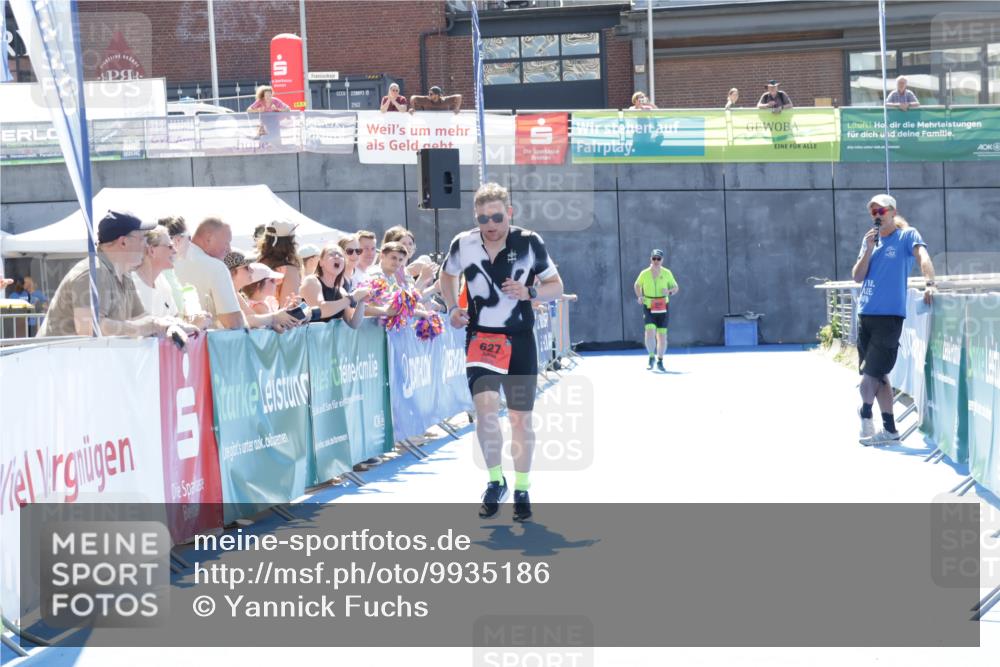 09.08.2026 - GEWOBA Citytriathlon Bremen Yannick Fuchs http://msf.ph/oto/9935186 09.08.2026 14:48:25 Ziel 627 meine-sportfotos.de