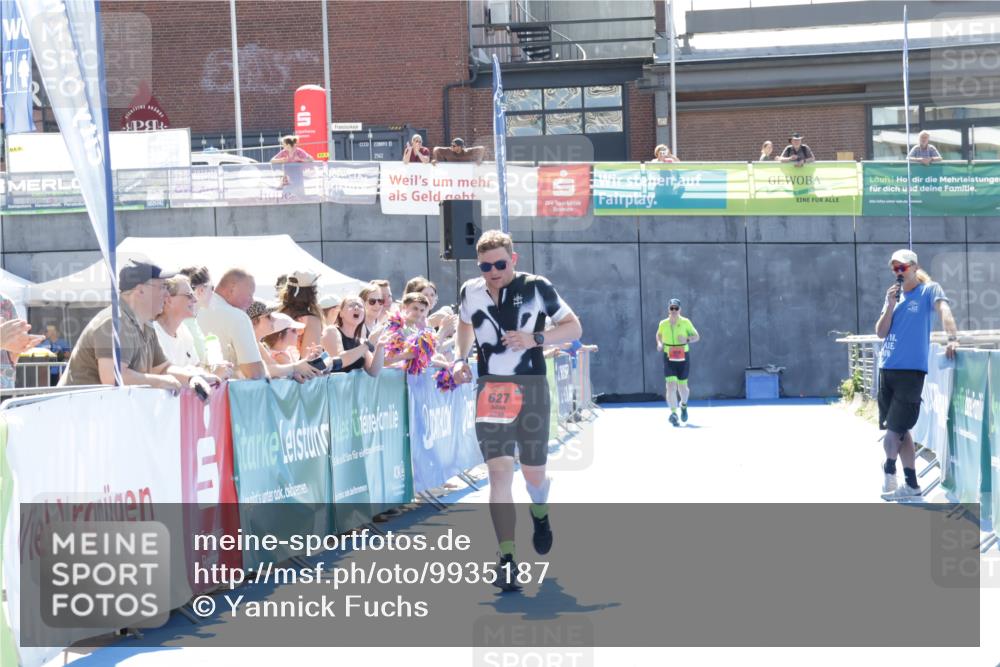 09.08.2026 - GEWOBA Citytriathlon Bremen Yannick Fuchs http://msf.ph/oto/9935187 09.08.2026 14:48:25 Ziel 627 meine-sportfotos.de