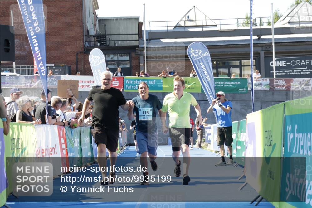 09.08.2026 - GEWOBA Citytriathlon Bremen Yannick Fuchs http://msf.ph/oto/9935199 09.08.2026 11:38:35 Ziel 115 meine-sportfotos.de