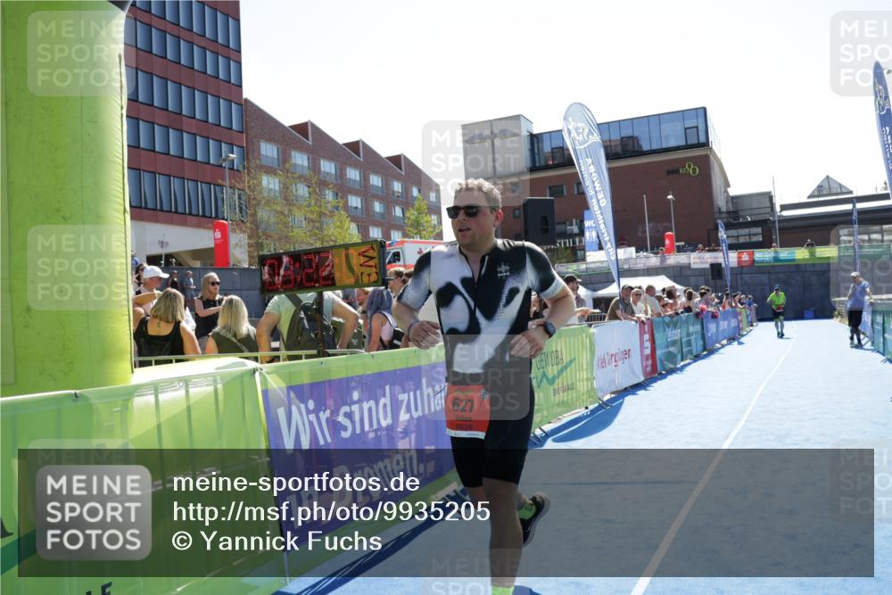 09.08.2026 - GEWOBA Citytriathlon Bremen Yannick Fuchs http://msf.ph/oto/9935205 09.08.2026 14:48:29 Ziel 627 meine-sportfotos.de