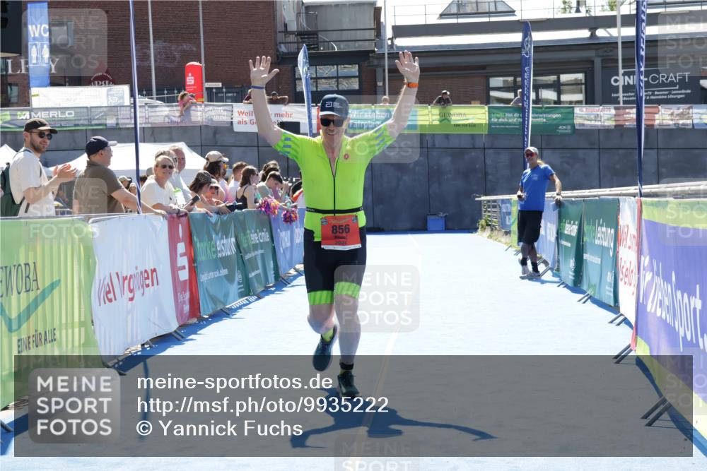09.08.2026 - GEWOBA Citytriathlon Bremen Yannick Fuchs http://msf.ph/oto/9935222 09.08.2026 14:48:35 Ziel 856 meine-sportfotos.de