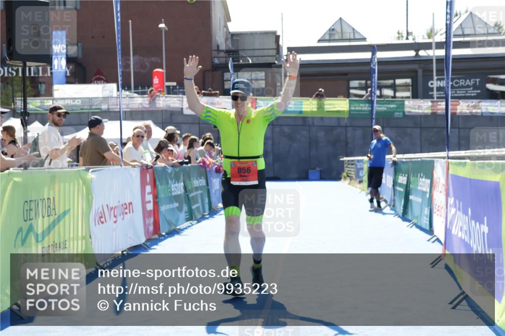 09.08.2026 - GEWOBA Citytriathlon Bremen Yannick Fuchs http://msf.ph/oto/9935223 09.08.2026 14:48:35 Ziel 856 meine-sportfotos.de