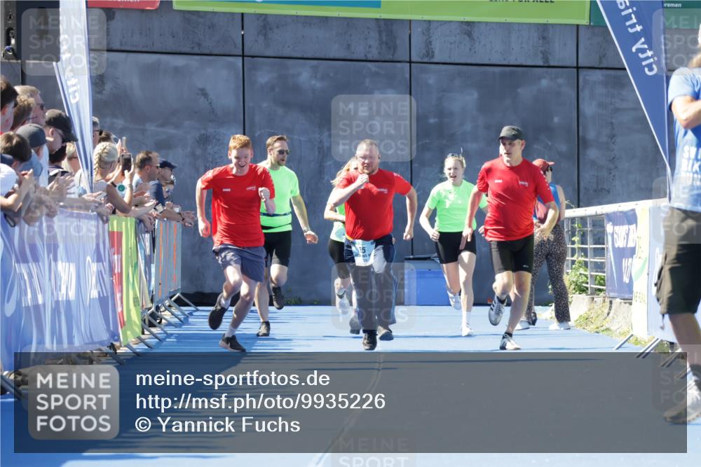 09.08.2026 - GEWOBA Citytriathlon Bremen Yannick Fuchs http://msf.ph/oto/9935226 09.08.2026 11:38:49 Ziel 55 meine-sportfotos.de