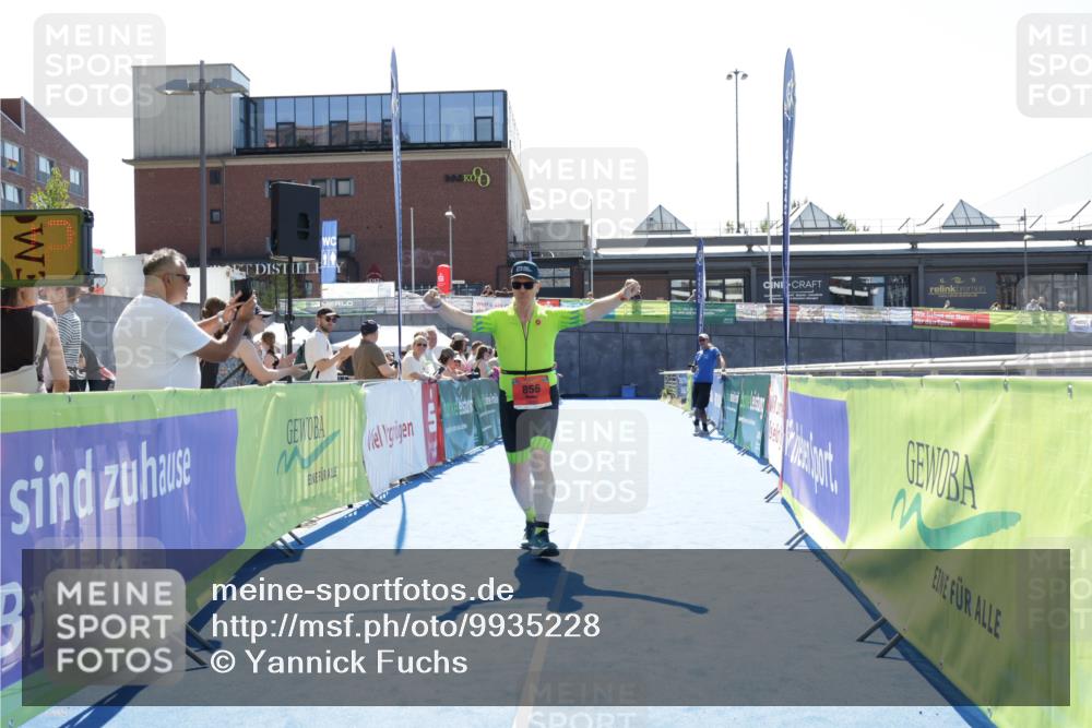 09.08.2026 - GEWOBA Citytriathlon Bremen Yannick Fuchs http://msf.ph/oto/9935228 09.08.2026 14:48:35 Ziel 856 meine-sportfotos.de