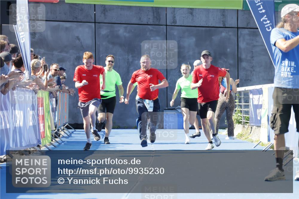 09.08.2026 - GEWOBA Citytriathlon Bremen Yannick Fuchs http://msf.ph/oto/9935230 09.08.2026 11:38:49 Ziel 55 meine-sportfotos.de