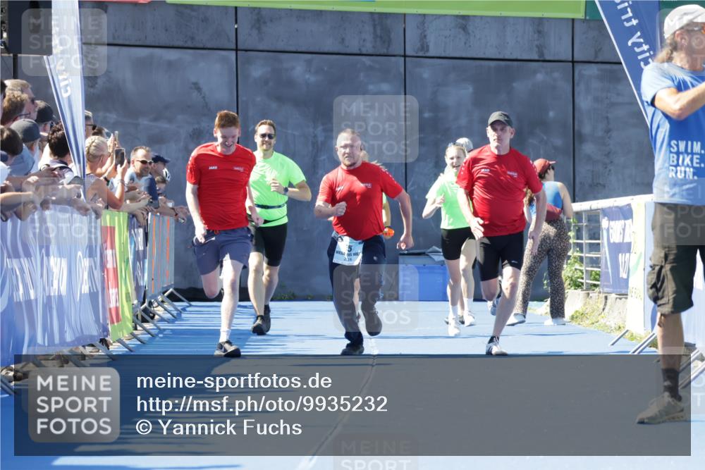 09.08.2026 - GEWOBA Citytriathlon Bremen Yannick Fuchs http://msf.ph/oto/9935232 09.08.2026 11:38:49 Ziel 55 meine-sportfotos.de