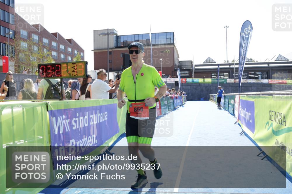 09.08.2026 - GEWOBA Citytriathlon Bremen Yannick Fuchs http://msf.ph/oto/9935237 09.08.2026 14:48:37 Ziel 856 meine-sportfotos.de
