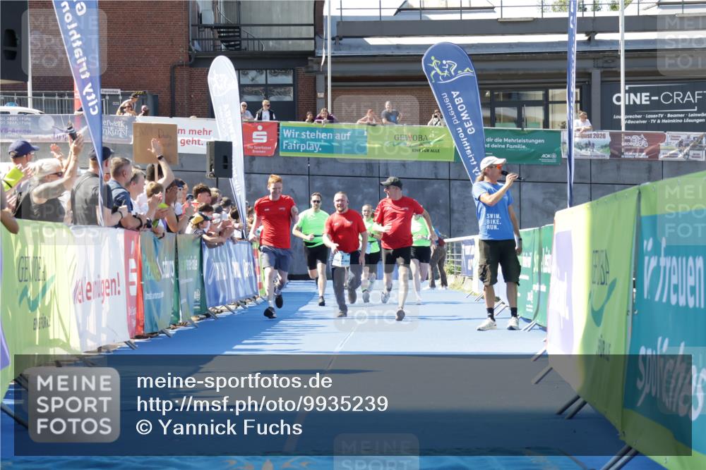 09.08.2026 - GEWOBA Citytriathlon Bremen Yannick Fuchs http://msf.ph/oto/9935239 09.08.2026 11:38:51 Ziel 17, 55 meine-sportfotos.de