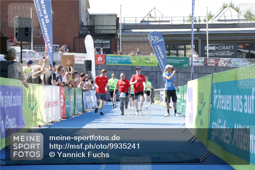09.08.2026 - GEWOBA Citytriathlon Bremen Yannick Fuchs http://msf.ph/oto/9935241 09.08.2026 11:38:51 Ziel 17, 55 meine-sportfotos.de