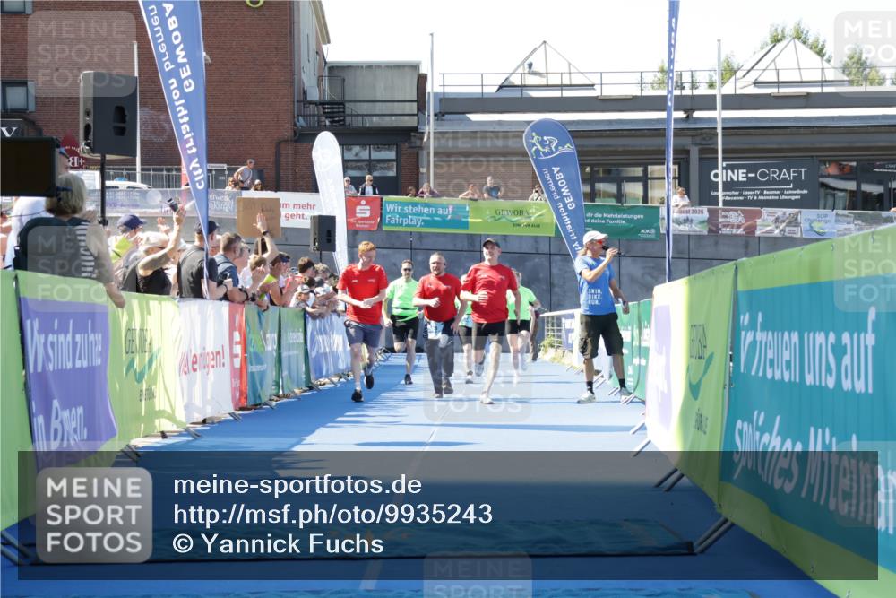 09.08.2026 - GEWOBA Citytriathlon Bremen Yannick Fuchs http://msf.ph/oto/9935243 09.08.2026 11:38:51 Ziel 17, 55 meine-sportfotos.de