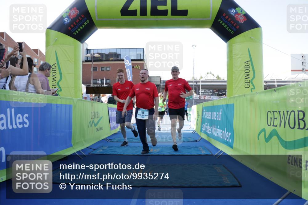 09.08.2026 - GEWOBA Citytriathlon Bremen Yannick Fuchs http://msf.ph/oto/9935274 09.08.2026 11:38:55 Ziel 17, 55 meine-sportfotos.de