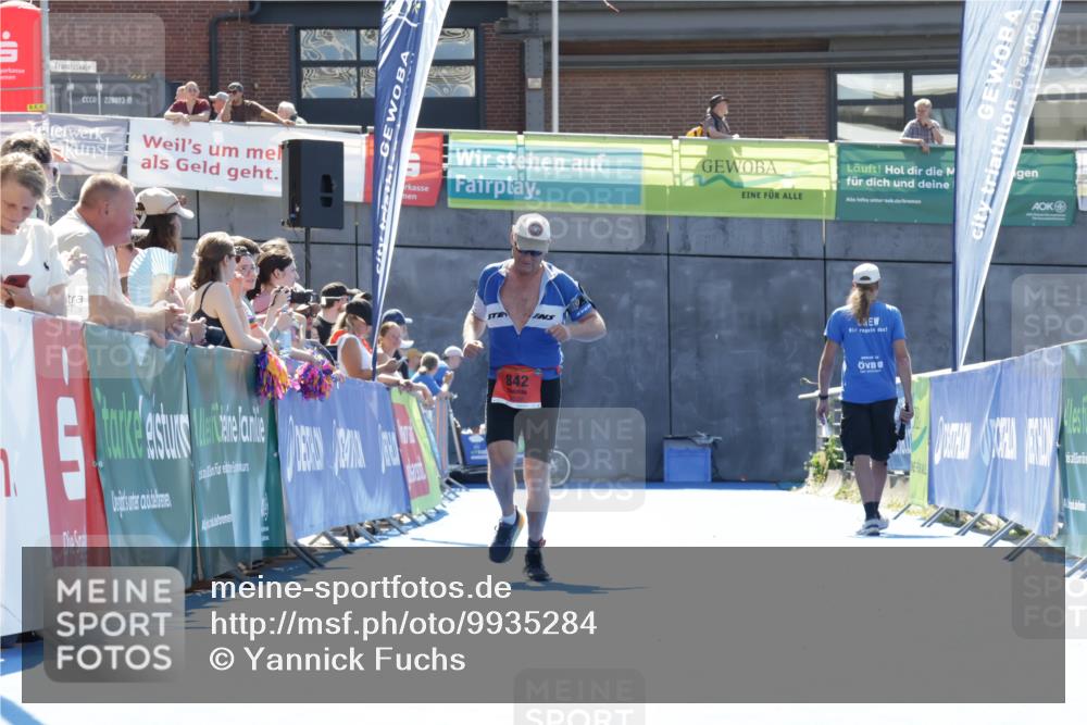 09.08.2026 - GEWOBA Citytriathlon Bremen Yannick Fuchs http://msf.ph/oto/9935284 09.08.2026 14:49:16 Ziel 842 meine-sportfotos.de
