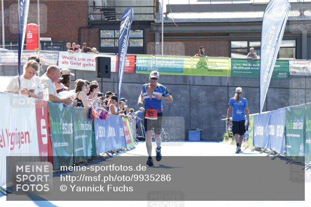 09.08.2026 - GEWOBA Citytriathlon Bremen Yannick Fuchs http://msf.ph/oto/9935286 09.08.2026 14:49:16 Ziel 842 meine-sportfotos.de