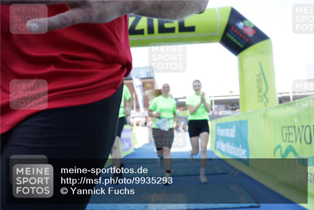 09.08.2026 - GEWOBA Citytriathlon Bremen Yannick Fuchs http://msf.ph/oto/9935293 09.08.2026 11:38:57 Ziel 17, 55, 143 meine-sportfotos.de