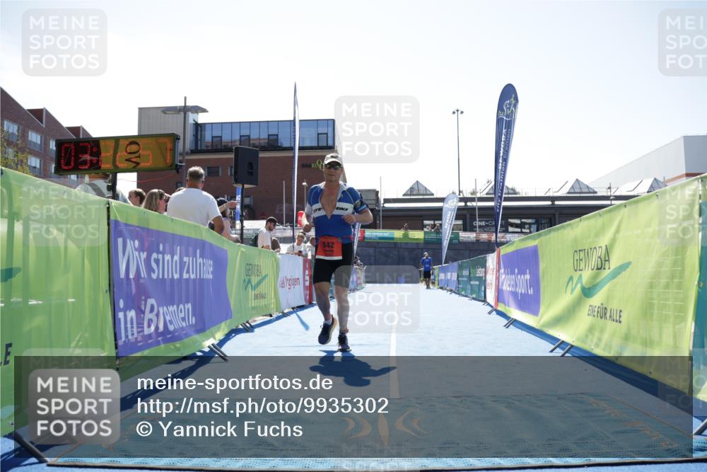 09.08.2026 - GEWOBA Citytriathlon Bremen Yannick Fuchs http://msf.ph/oto/9935302 09.08.2026 14:49:20 Ziel 842 meine-sportfotos.de