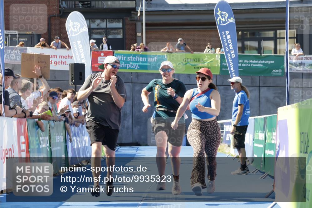 09.08.2026 - GEWOBA Citytriathlon Bremen Yannick Fuchs http://msf.ph/oto/9935323 09.08.2026 11:39:01 Ziel 143 meine-sportfotos.de