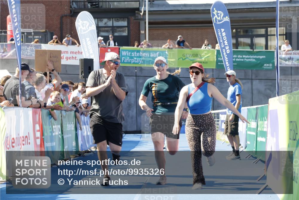 09.08.2026 - GEWOBA Citytriathlon Bremen Yannick Fuchs http://msf.ph/oto/9935326 09.08.2026 11:39:01 Ziel 143 meine-sportfotos.de