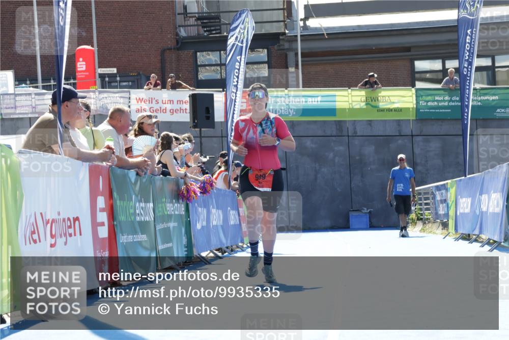 09.08.2026 - GEWOBA Citytriathlon Bremen Yannick Fuchs http://msf.ph/oto/9935335 09.08.2026 14:49:35 Ziel 969 meine-sportfotos.de