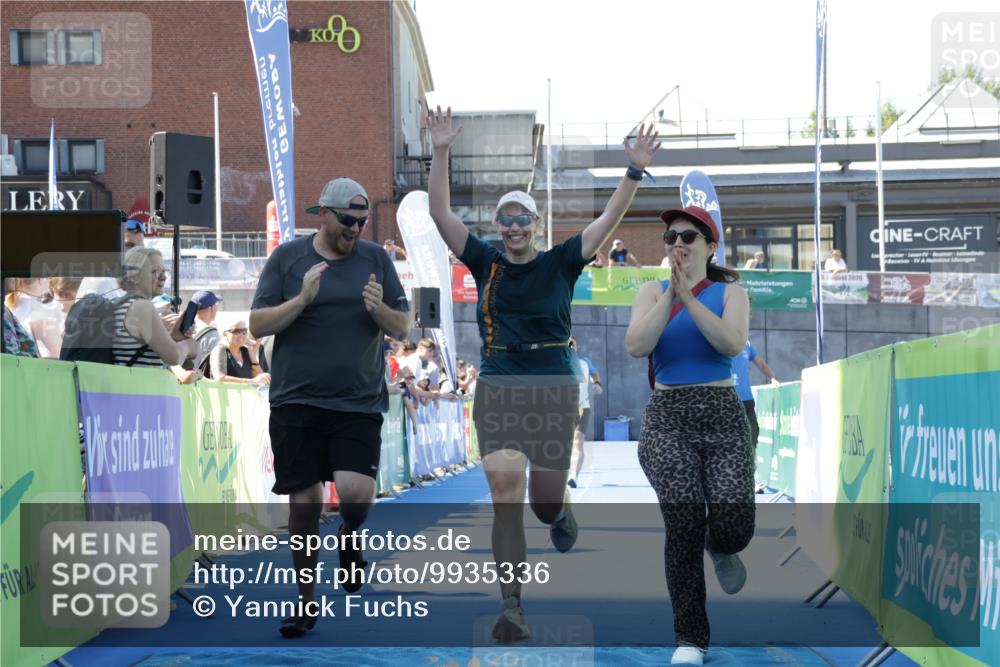 09.08.2026 - GEWOBA Citytriathlon Bremen Yannick Fuchs http://msf.ph/oto/9935336 09.08.2026 11:39:03 Ziel 143 meine-sportfotos.de
