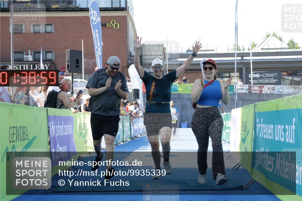 09.08.2026 - GEWOBA Citytriathlon Bremen Yannick Fuchs http://msf.ph/oto/9935339 09.08.2026 11:39:03 Ziel 143 meine-sportfotos.de