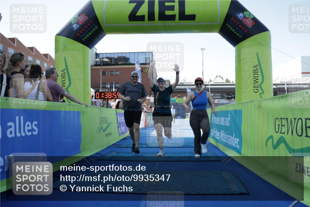 09.08.2026 - GEWOBA Citytriathlon Bremen Yannick Fuchs http://msf.ph/oto/9935347 09.08.2026 11:39:03 Ziel 143 meine-sportfotos.de