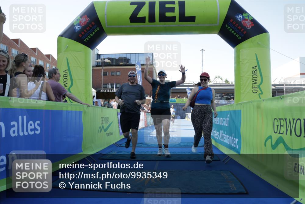09.08.2026 - GEWOBA Citytriathlon Bremen Yannick Fuchs http://msf.ph/oto/9935349 09.08.2026 11:39:04 Ziel 143 meine-sportfotos.de