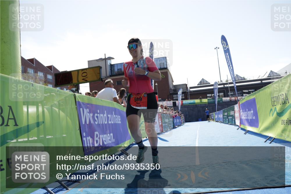 09.08.2026 - GEWOBA Citytriathlon Bremen Yannick Fuchs http://msf.ph/oto/9935350 09.08.2026 14:49:37 Ziel 969 meine-sportfotos.de