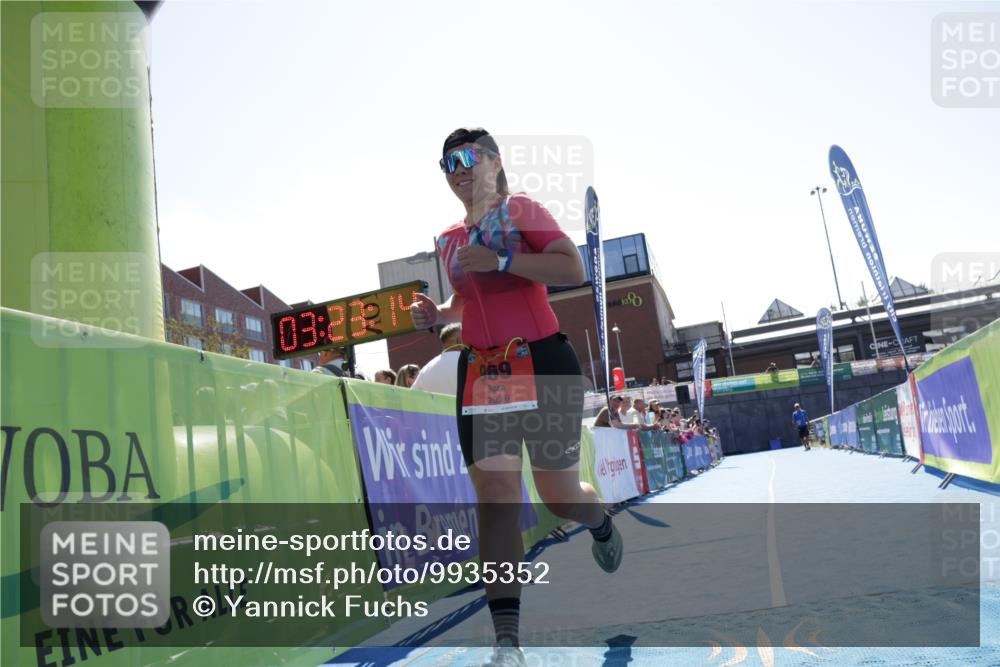 09.08.2026 - GEWOBA Citytriathlon Bremen Yannick Fuchs http://msf.ph/oto/9935352 09.08.2026 14:49:38 Ziel 969 meine-sportfotos.de