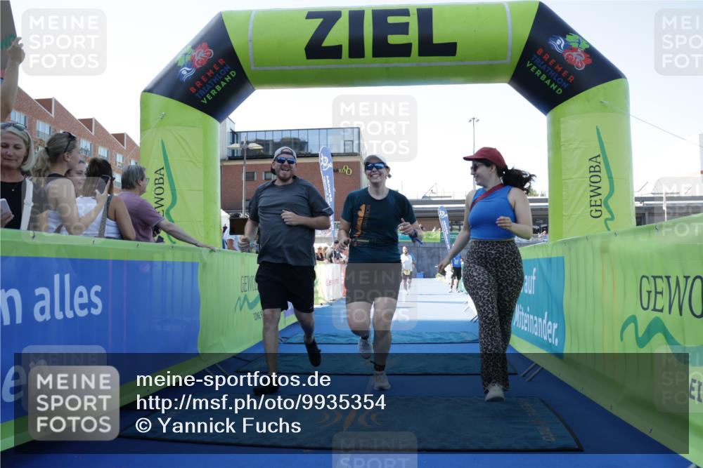 09.08.2026 - GEWOBA Citytriathlon Bremen Yannick Fuchs http://msf.ph/oto/9935354 09.08.2026 11:39:04 Ziel 143 meine-sportfotos.de