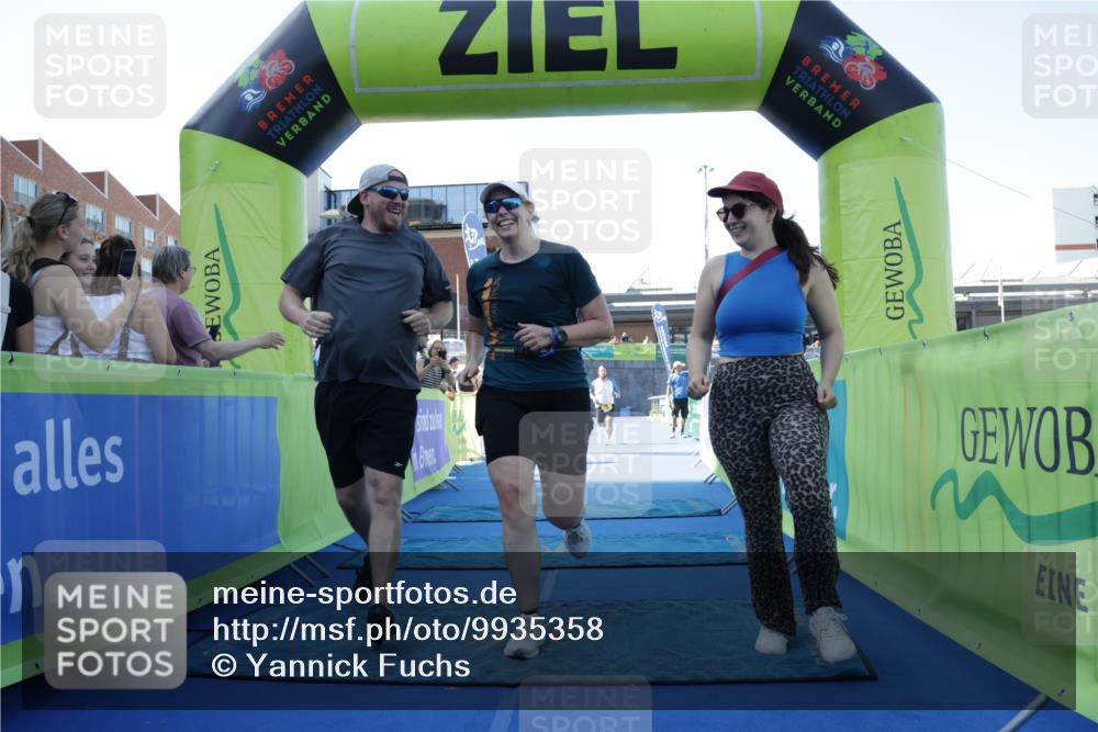 09.08.2026 - GEWOBA Citytriathlon Bremen Yannick Fuchs http://msf.ph/oto/9935358 09.08.2026 11:39:04 Ziel 143 meine-sportfotos.de