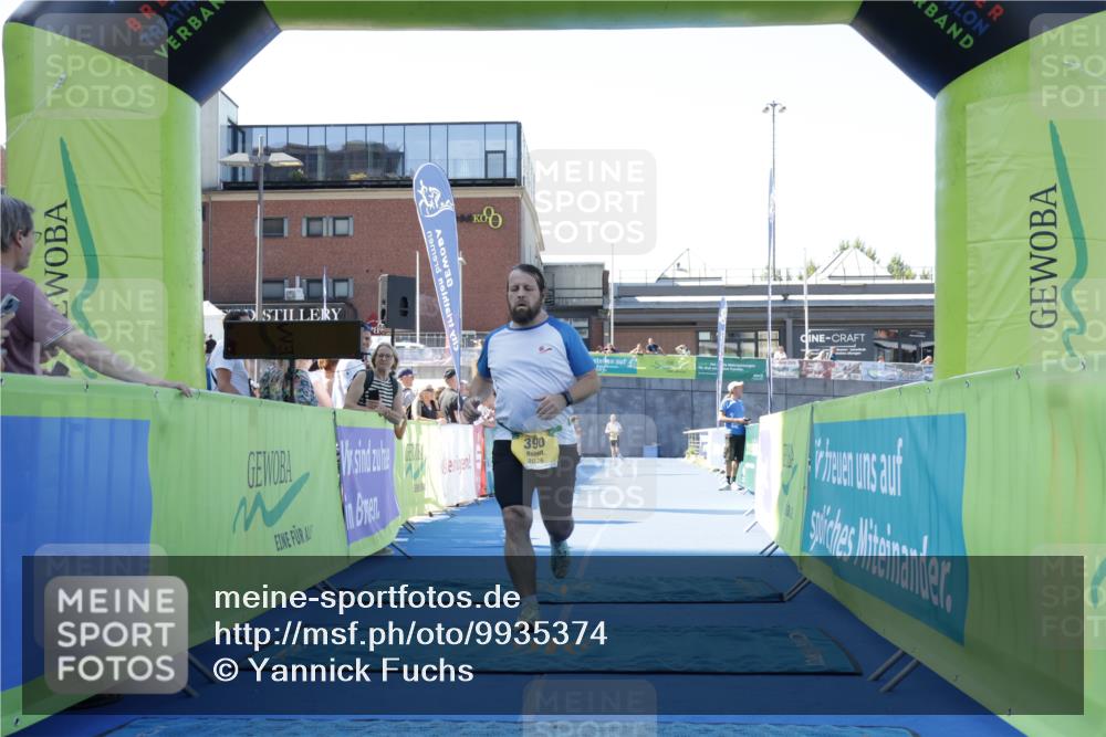 09.08.2026 - GEWOBA Citytriathlon Bremen Yannick Fuchs http://msf.ph/oto/9935374 09.08.2026 11:39:08 Ziel  meine-sportfotos.de