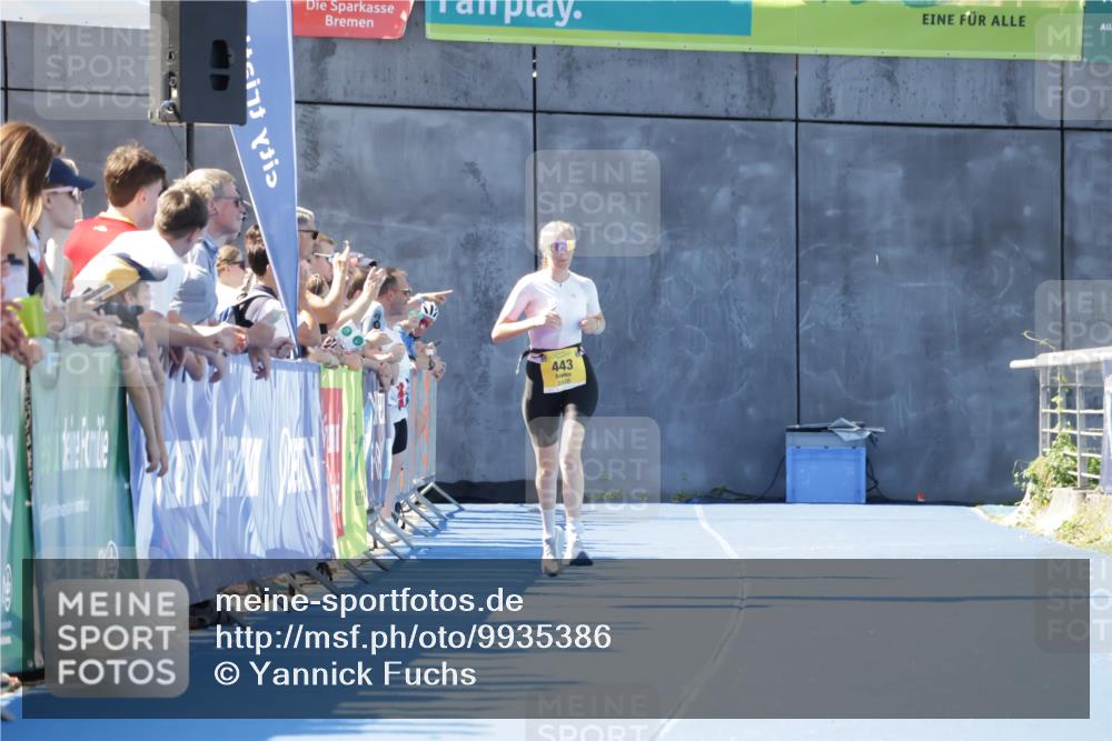 09.08.2026 - GEWOBA Citytriathlon Bremen Yannick Fuchs http://msf.ph/oto/9935386 09.08.2026 11:39:11 Ziel  meine-sportfotos.de