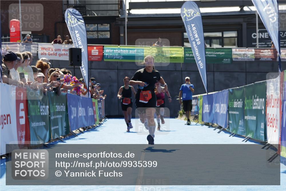 09.08.2026 - GEWOBA Citytriathlon Bremen Yannick Fuchs http://msf.ph/oto/9935399 09.08.2026 14:50:40 Ziel 899, 922, 962, 964 meine-sportfotos.de