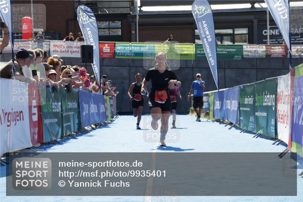 09.08.2026 - GEWOBA Citytriathlon Bremen Yannick Fuchs http://msf.ph/oto/9935401 09.08.2026 14:50:40 Ziel 899, 922, 962, 964 meine-sportfotos.de