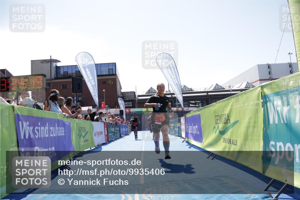 09.08.2026 - GEWOBA Citytriathlon Bremen Yannick Fuchs http://msf.ph/oto/9935406 09.08.2026 14:50:42 Ziel 899, 922, 962, 964 meine-sportfotos.de