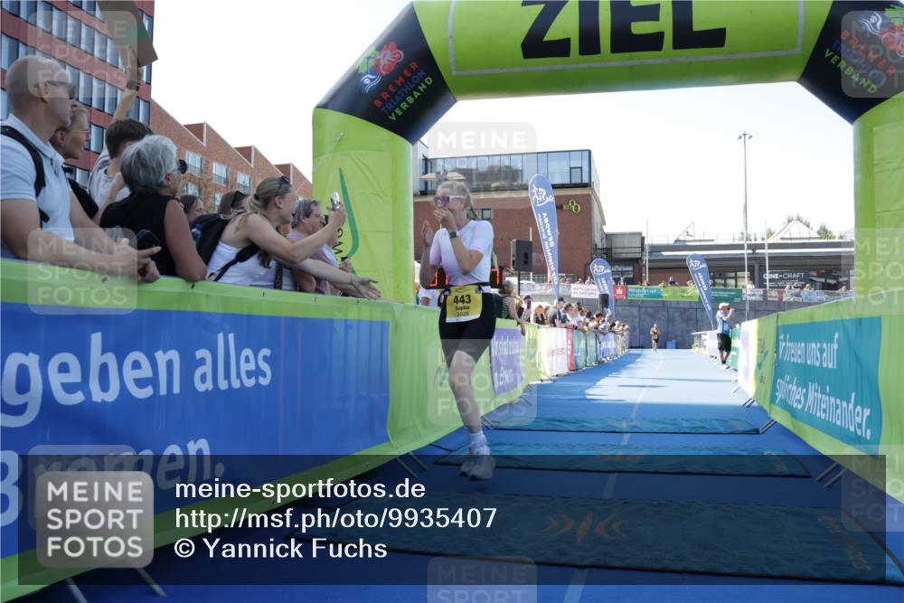 09.08.2026 - GEWOBA Citytriathlon Bremen Yannick Fuchs http://msf.ph/oto/9935407 09.08.2026 11:39:21 Ziel 443 meine-sportfotos.de